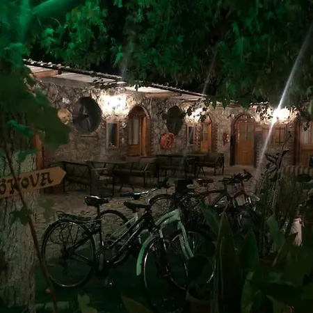 Oda ve Kahvaltı Zirkon Doğa Butik *